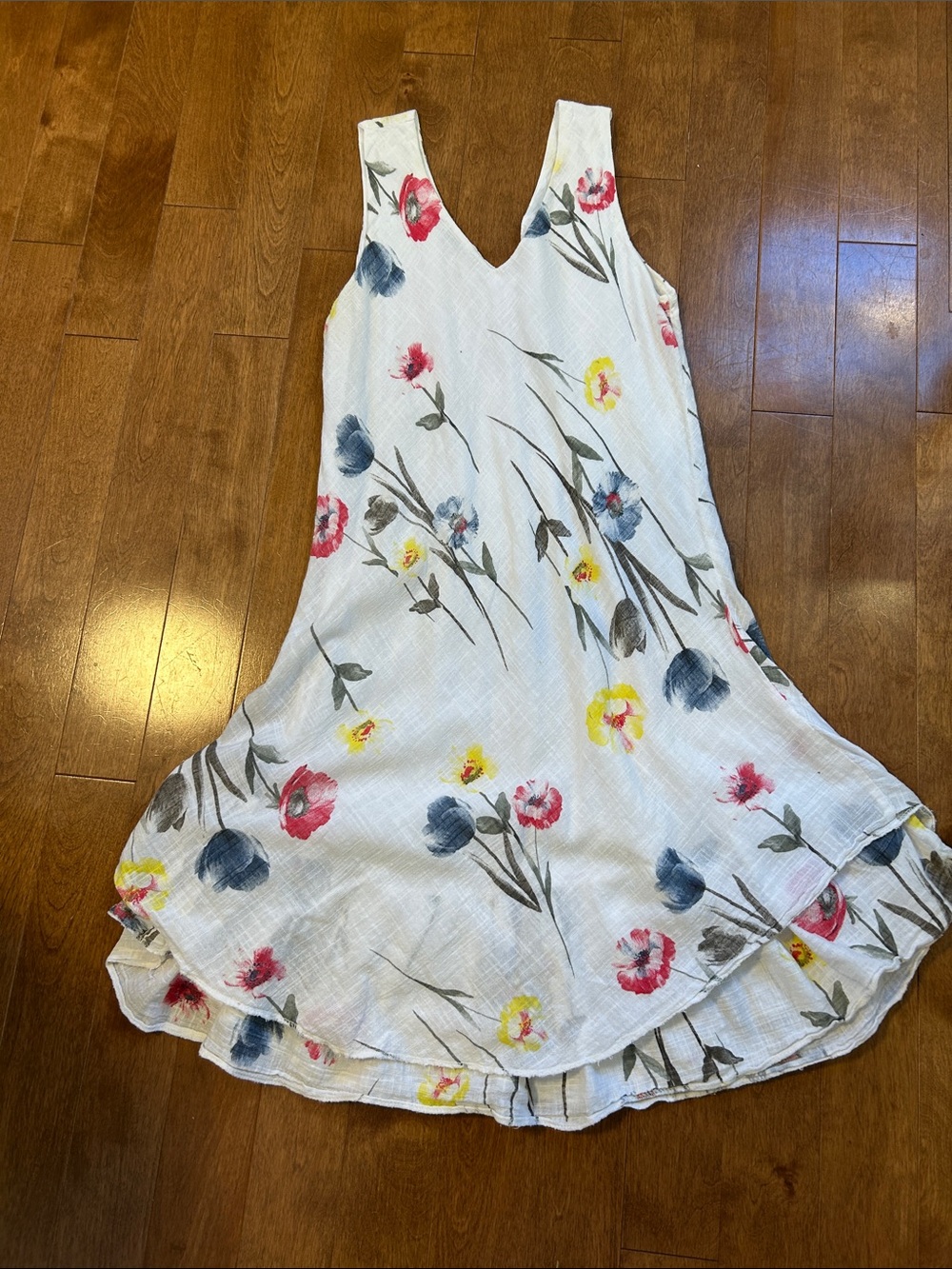 CHARLIE B White Floral V‑Neck cotton Sun Dress